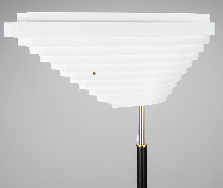 GOLVLAMPA, A 805, "Änglavinge" Alvar Aalto, Artek 1970-tal.