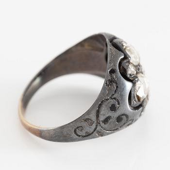 Ring, silver with rose-cut diamonds.