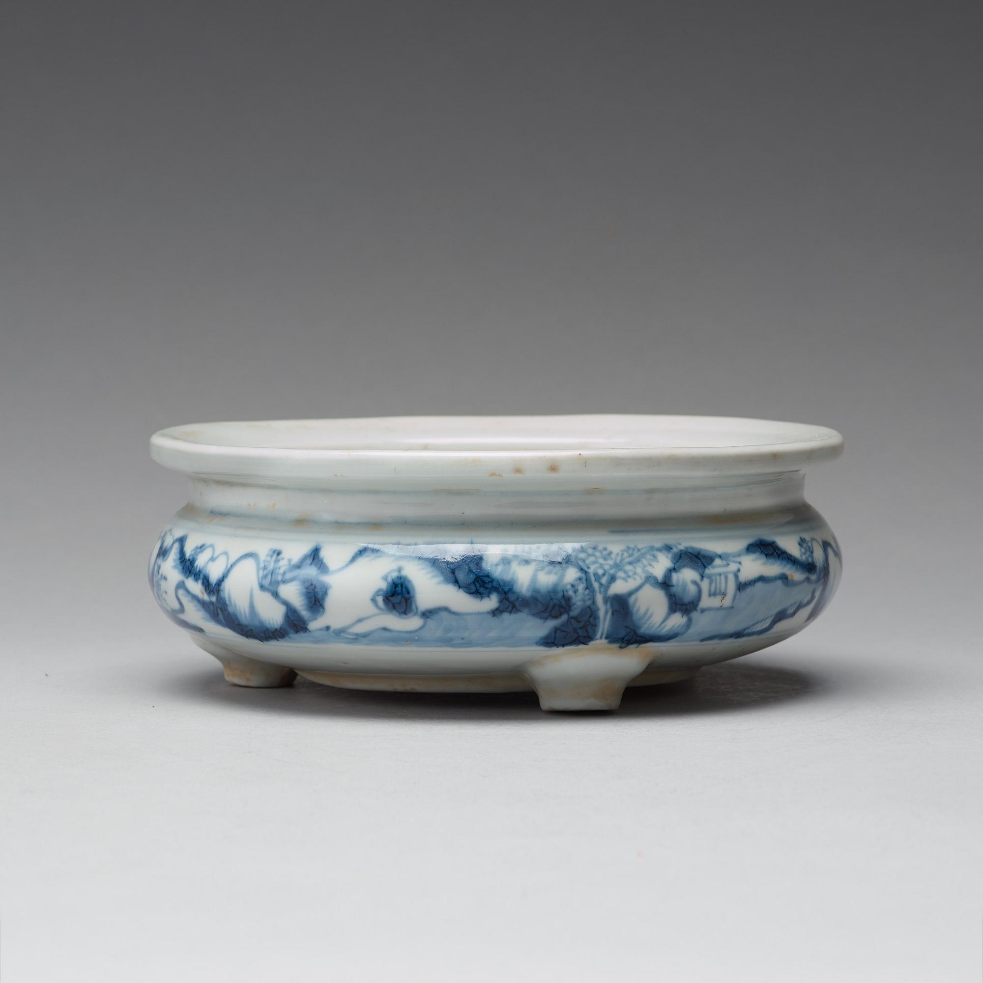 RÖKELSEKAR, porslin. Qingdynastin (1644-1912).