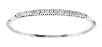 633. BANGLE, set with brilliant cut diamonds, tot. 0.82 cts.