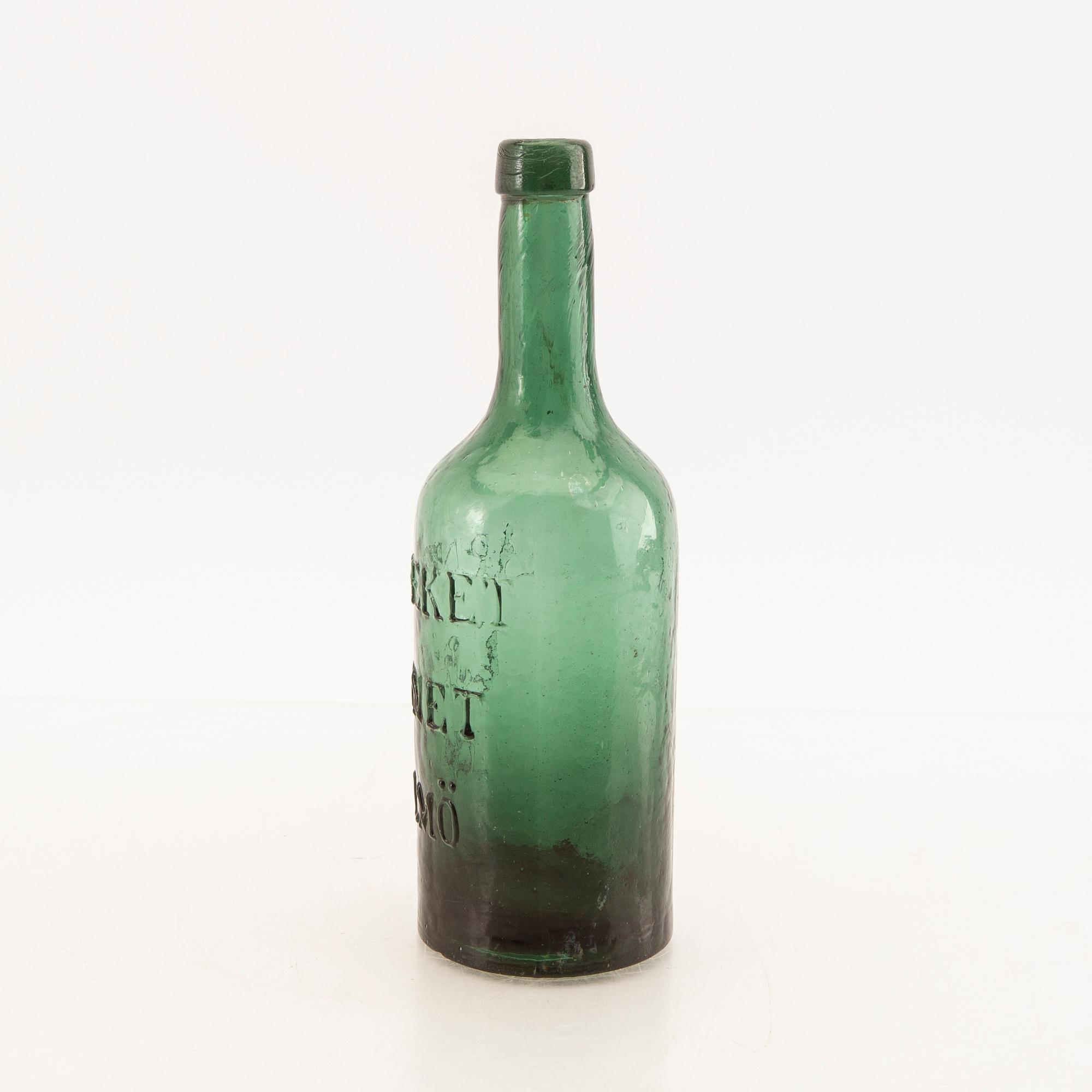 Flaska / butelj, Apoteket Lejonet Malmö 1800-talts senare del / sekelskiftet 1900.