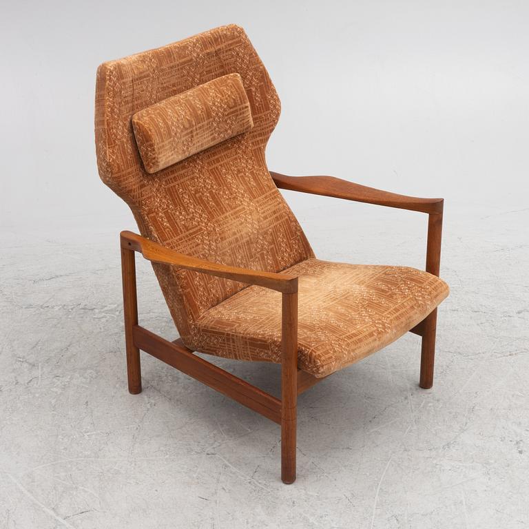 A mid20th century armchair.