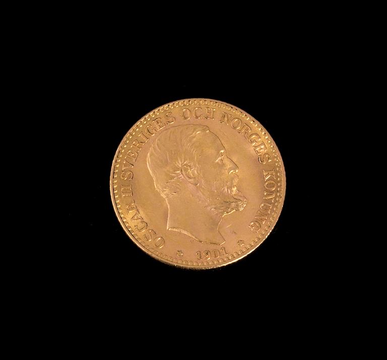 GULDMYNT, 10 kr, Oscar II, 1901. Vikt 4,5 g.