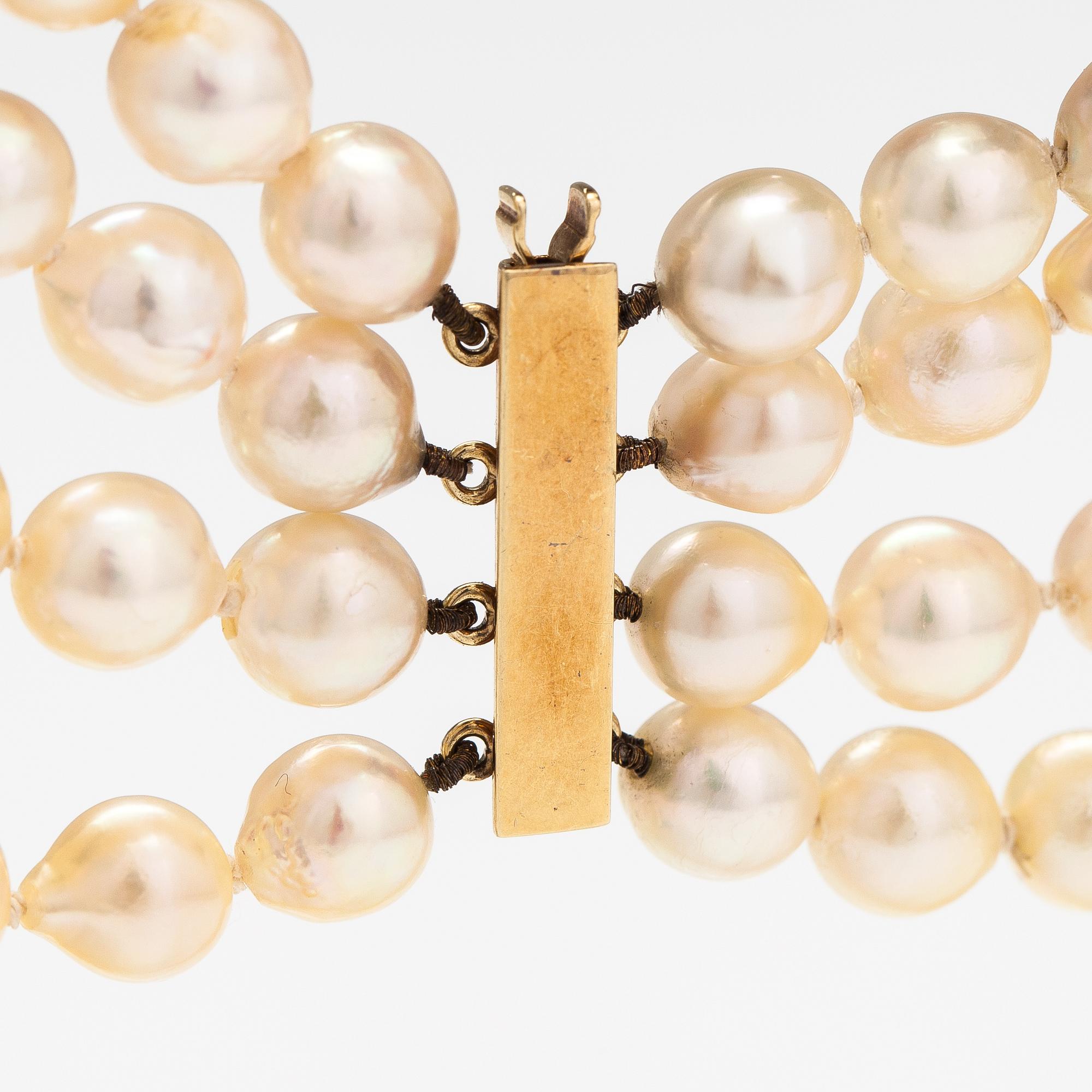 Pärlcollier, 4-radigt, odlade pärlor och 14K guldlås.