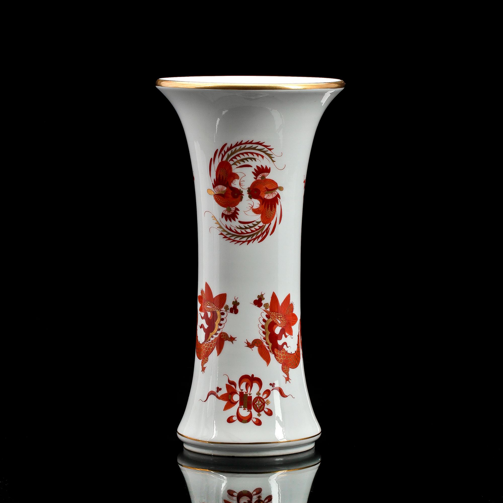 VAS, porslin. Meissen. 1924-34.