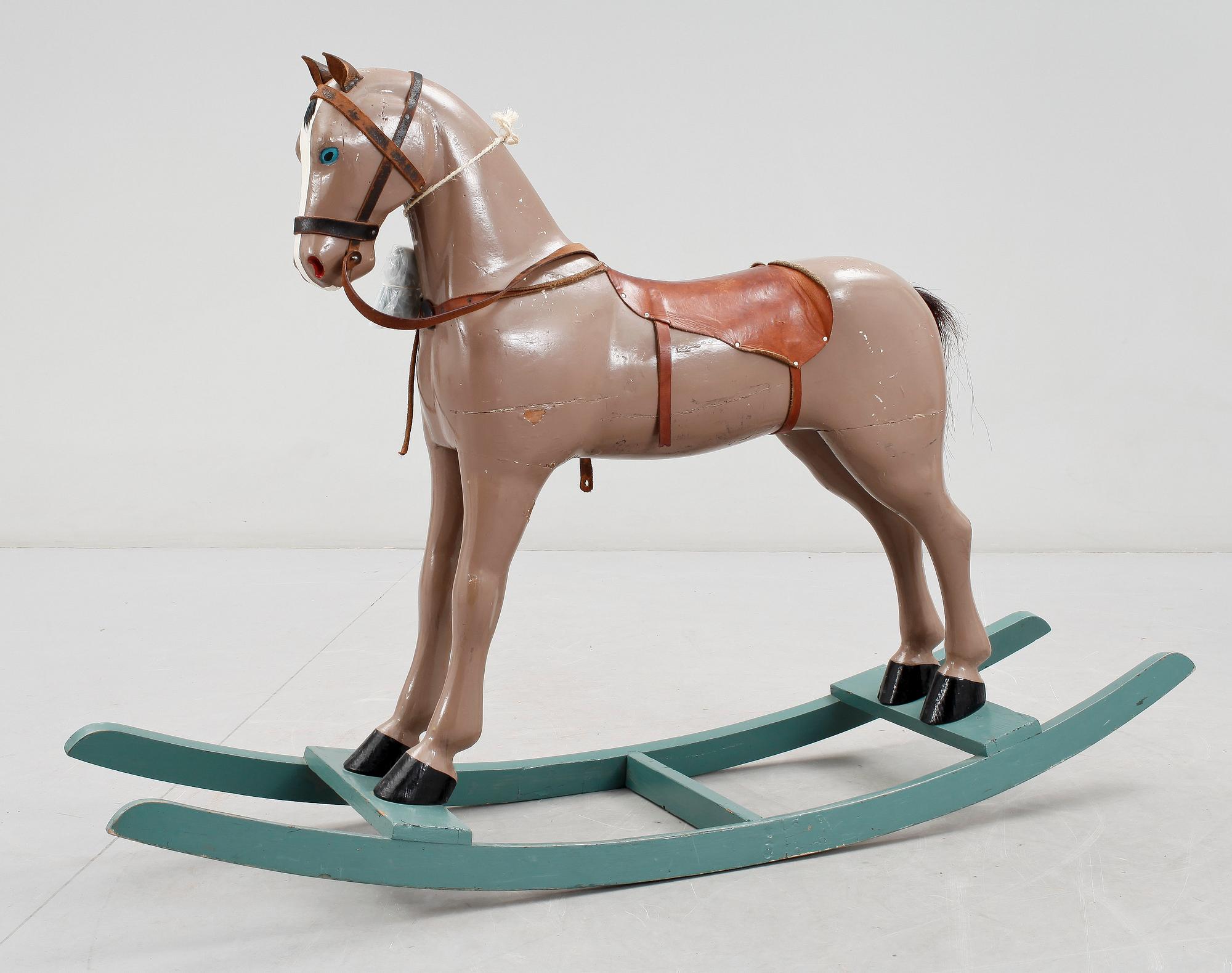 GUNGHÄST, sannolikt Gemla, 1900-talets första hälft.