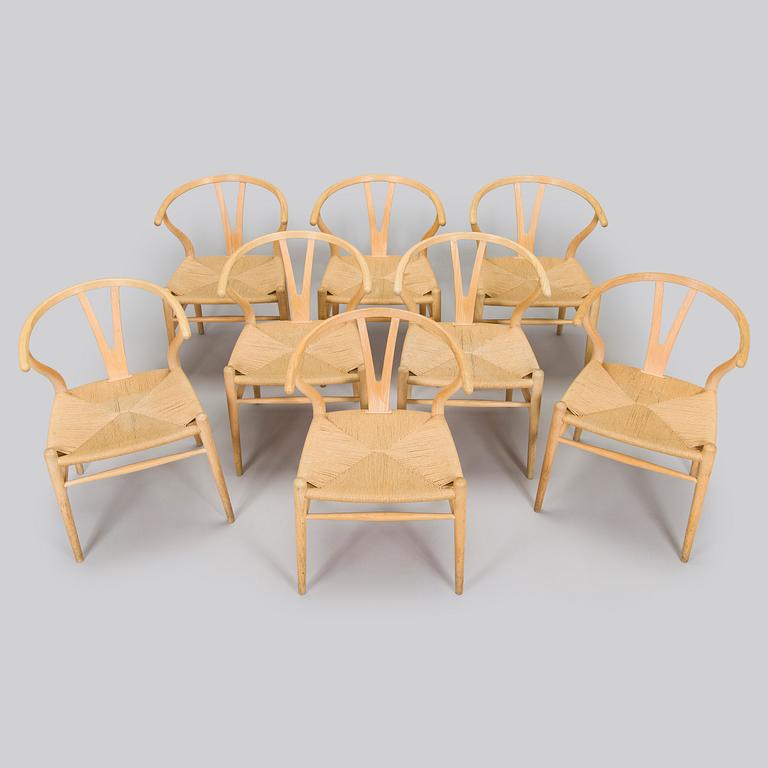 Hans J. Wegner, stolar, 8 st, CH-24 "Y-stolen" Carl Hansen & son. Danmark, 2000-tal.