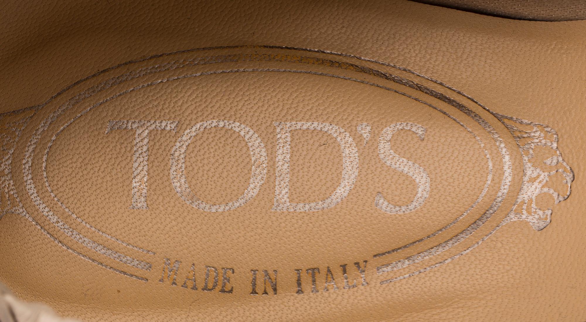 SKOR, Tod's.