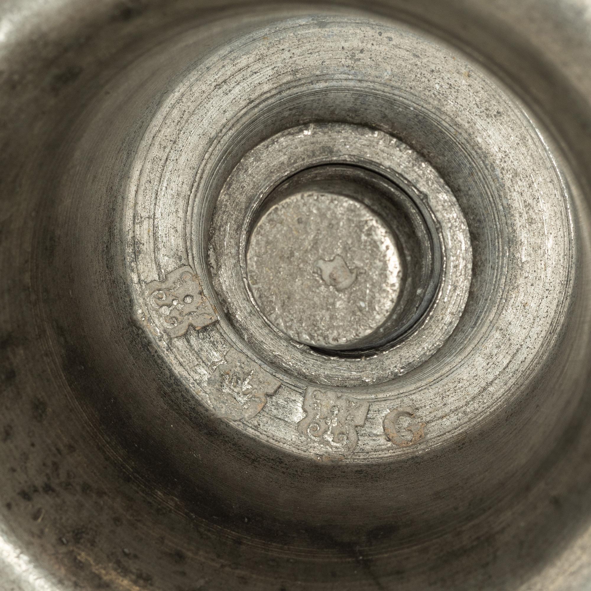 Ljusstakar, ett par, av Christopher Wickman, Stockholm 1696 och 1697, Karolinsk Barock.