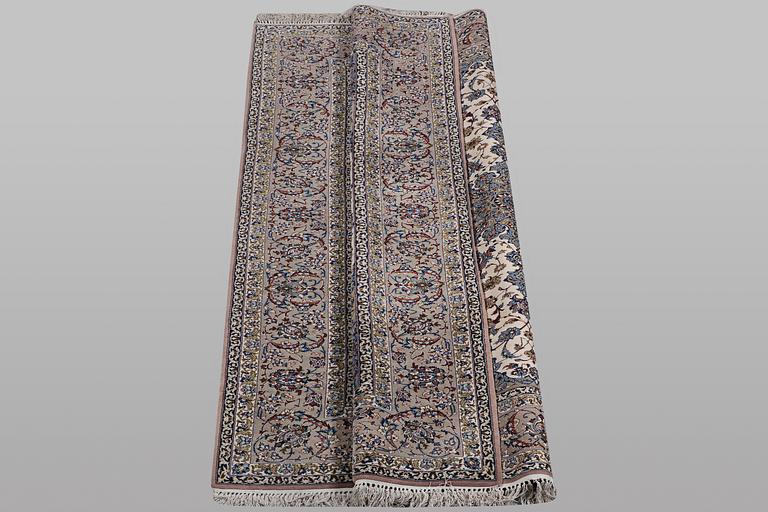 A rug, Esfahan, part silk, ca 245 x 155 cm.