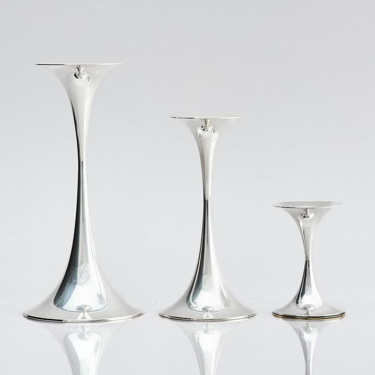 Tapio Wirkkala, three sterling silver 'Trumpetti' candlesticks, Kultakeskus, Hämeenlinna 1973.
