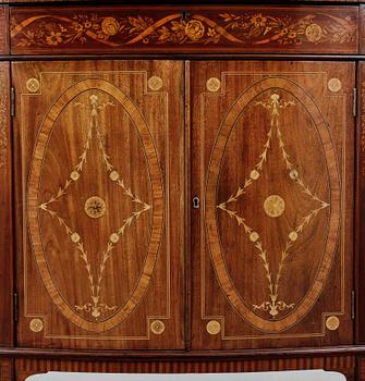 SIDEBOARD, Edwardiansk stil, England, 1900-talets mitt.