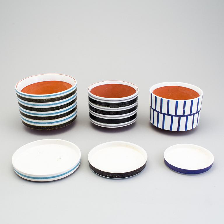 STIG LINDBERG, three faience flower pots, "Flores", Gustavsberg 1950s.