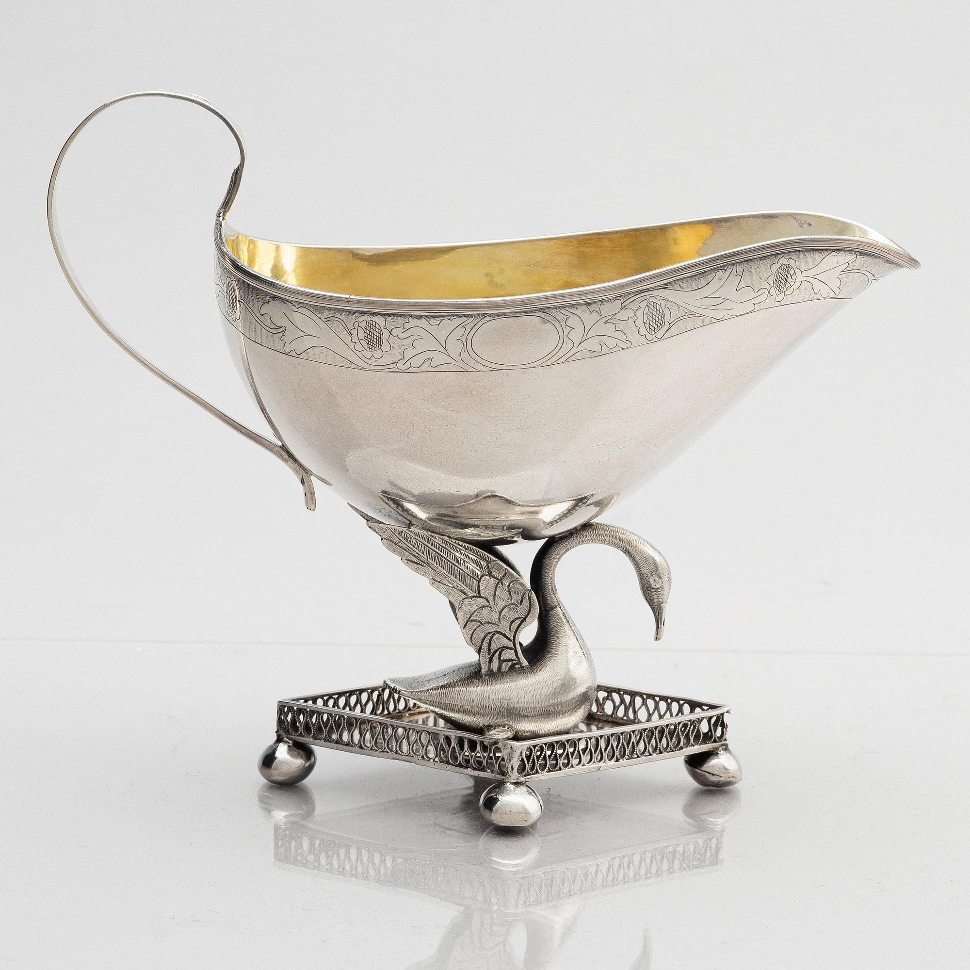 Isaac Malmborg, såsskål, silver, Stockholm 1823. Empire.