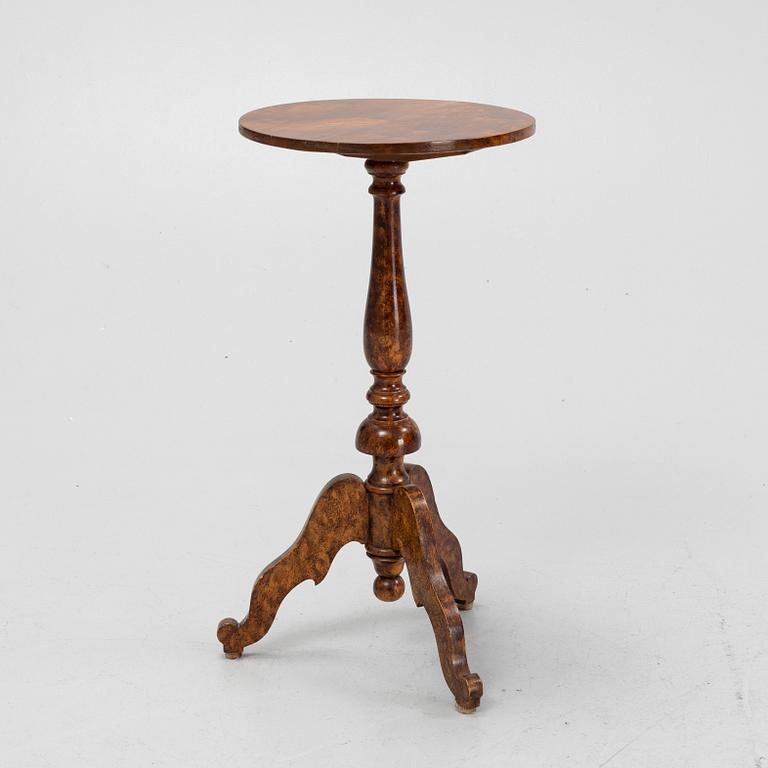 A birch side table, 20th Century.