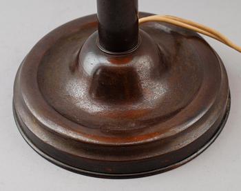 BORDSLAMPA, 1900-talets första hälft.