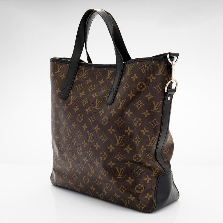 Louis Vuitton, a Monogram Canvas 'Davis', bag.