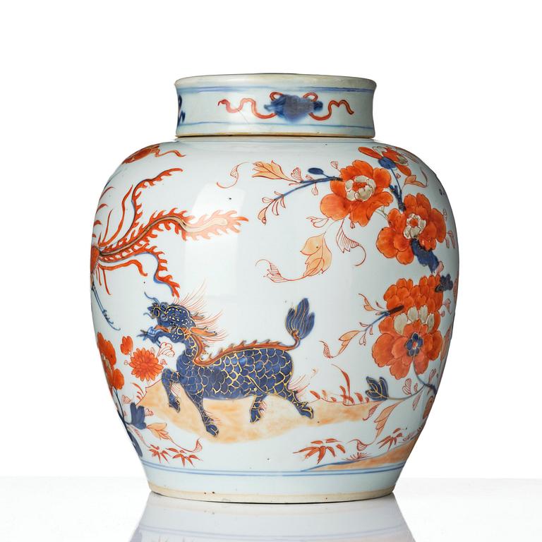 Bojan med lock, porslin. Qingdynastin, 1700-tal.