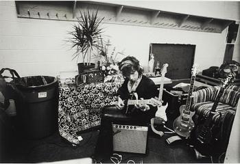 Ken Regan, "Keith Richards dressing room, Boston",  1975.