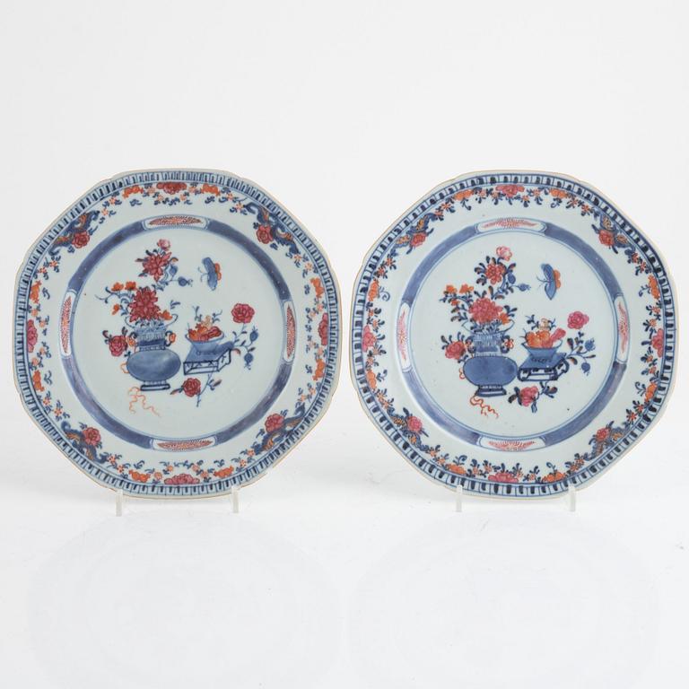 Seven plates and a serving dish, China, Qianlong (1736-95).