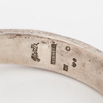 CLAËS E. GIERTTA, armring, silver, Stockholm, 1973.