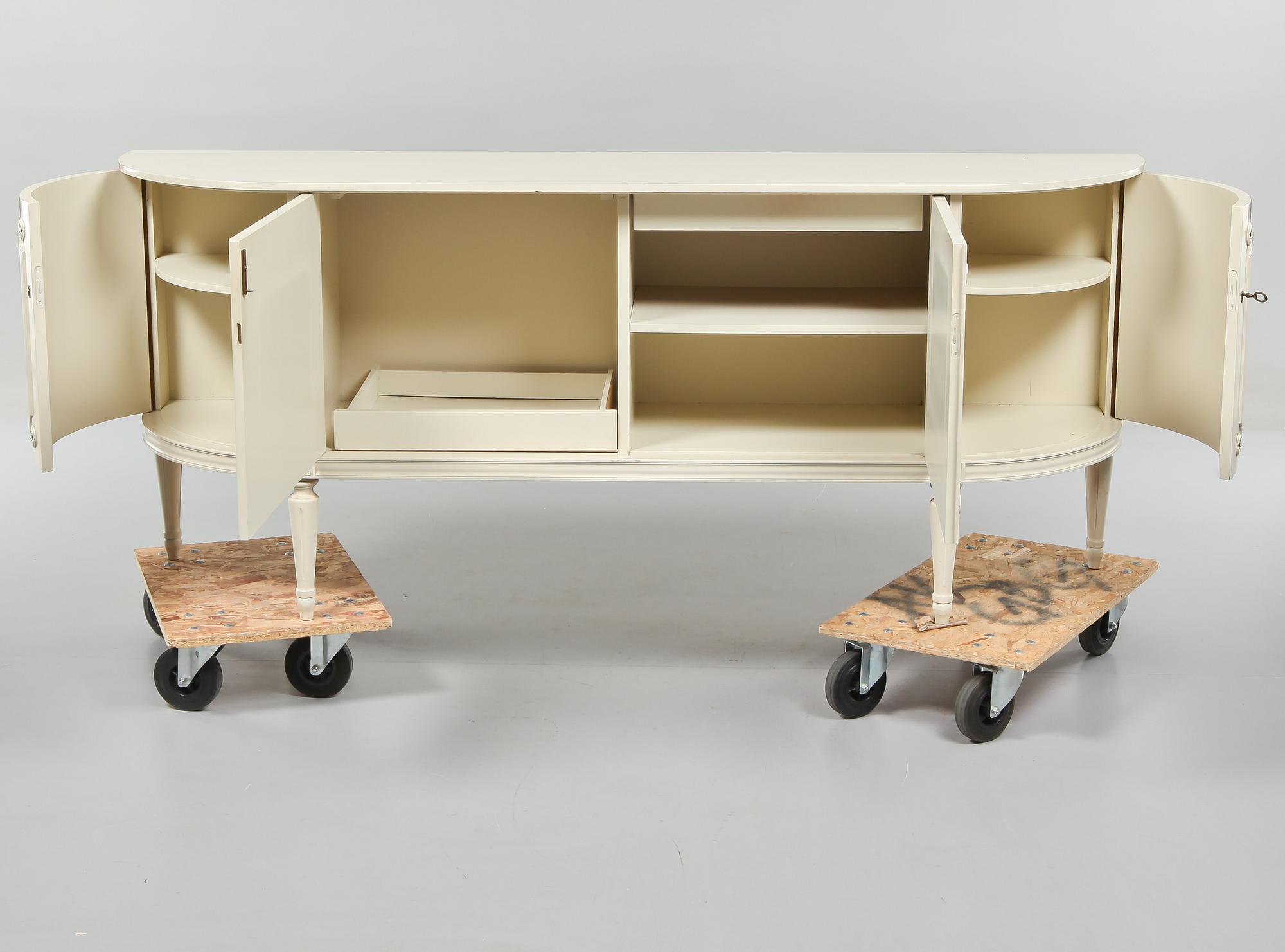 SIDEBOARD, gustaviansk stil, 1900-talets andra hälft.