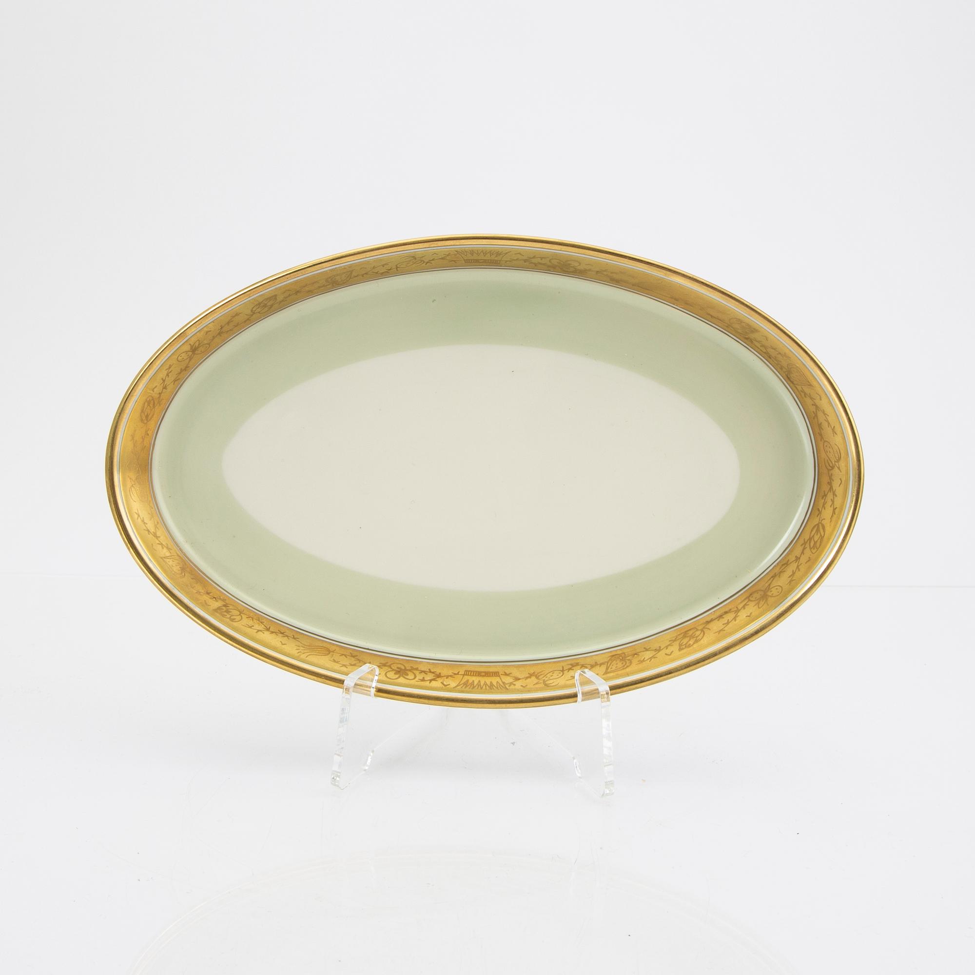 A Royal Copenhagen 59 pcs "Dagmar" porcelain dinner service, 1960s.