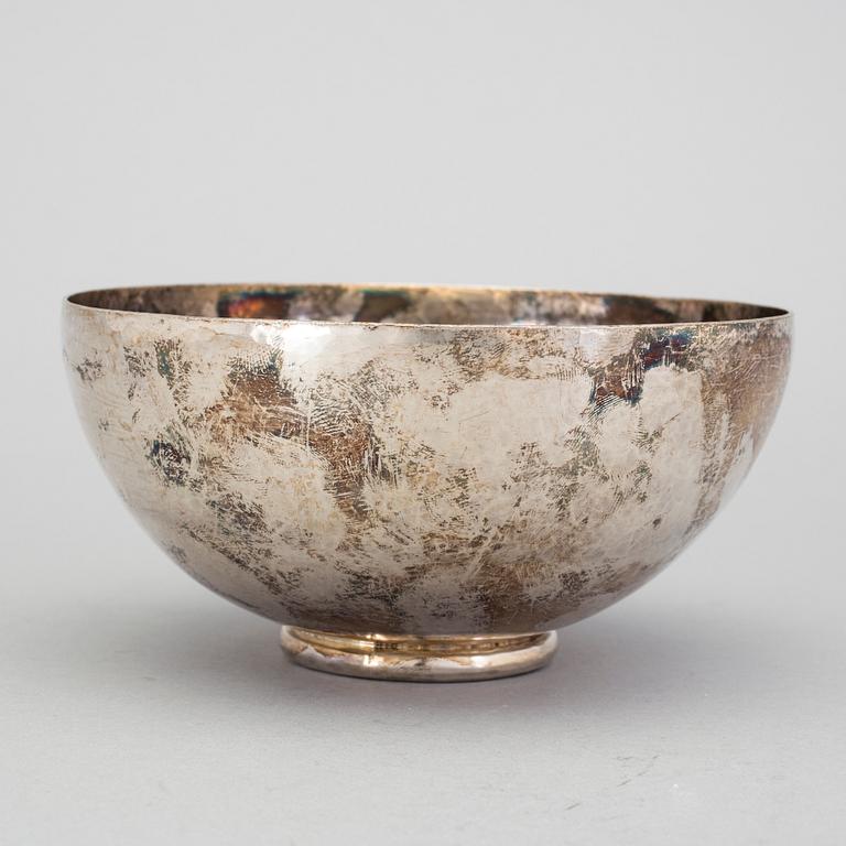 A silver bowl, Bröderna Lundqvist AB, Falun, 1989. Weight ca 245 grams.