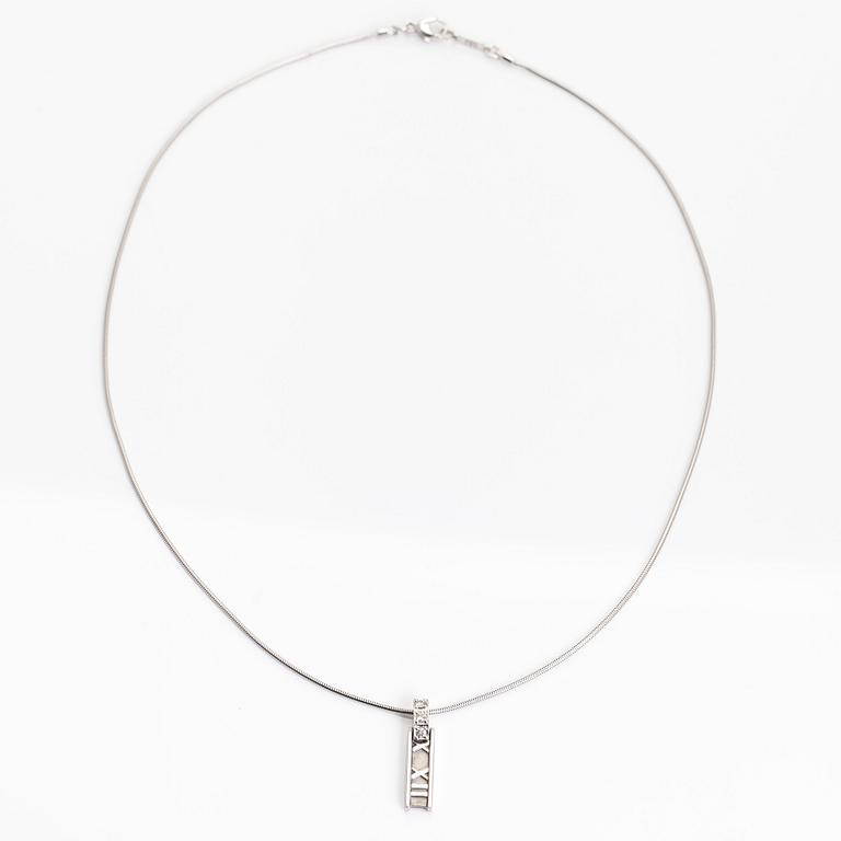Tiffany & Co, a 18K white gold 'Atlas Bar' necklace with diamonds ca 0.06 ct.
