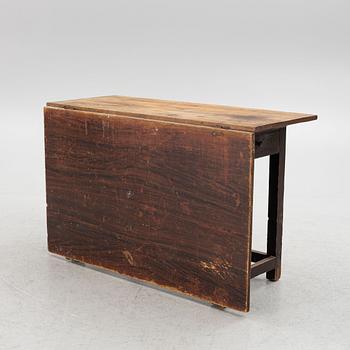 Drop-leaf table, 19th century.