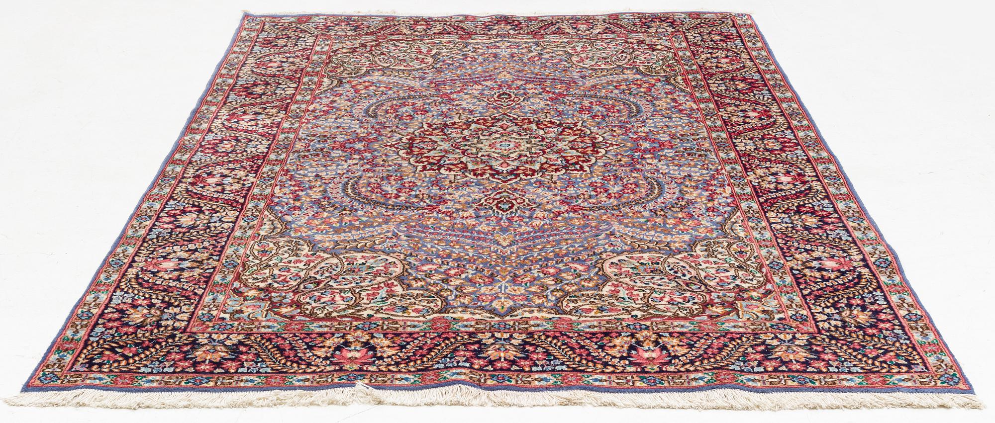 Matta, Kirman, ca 290 x 195 cm.