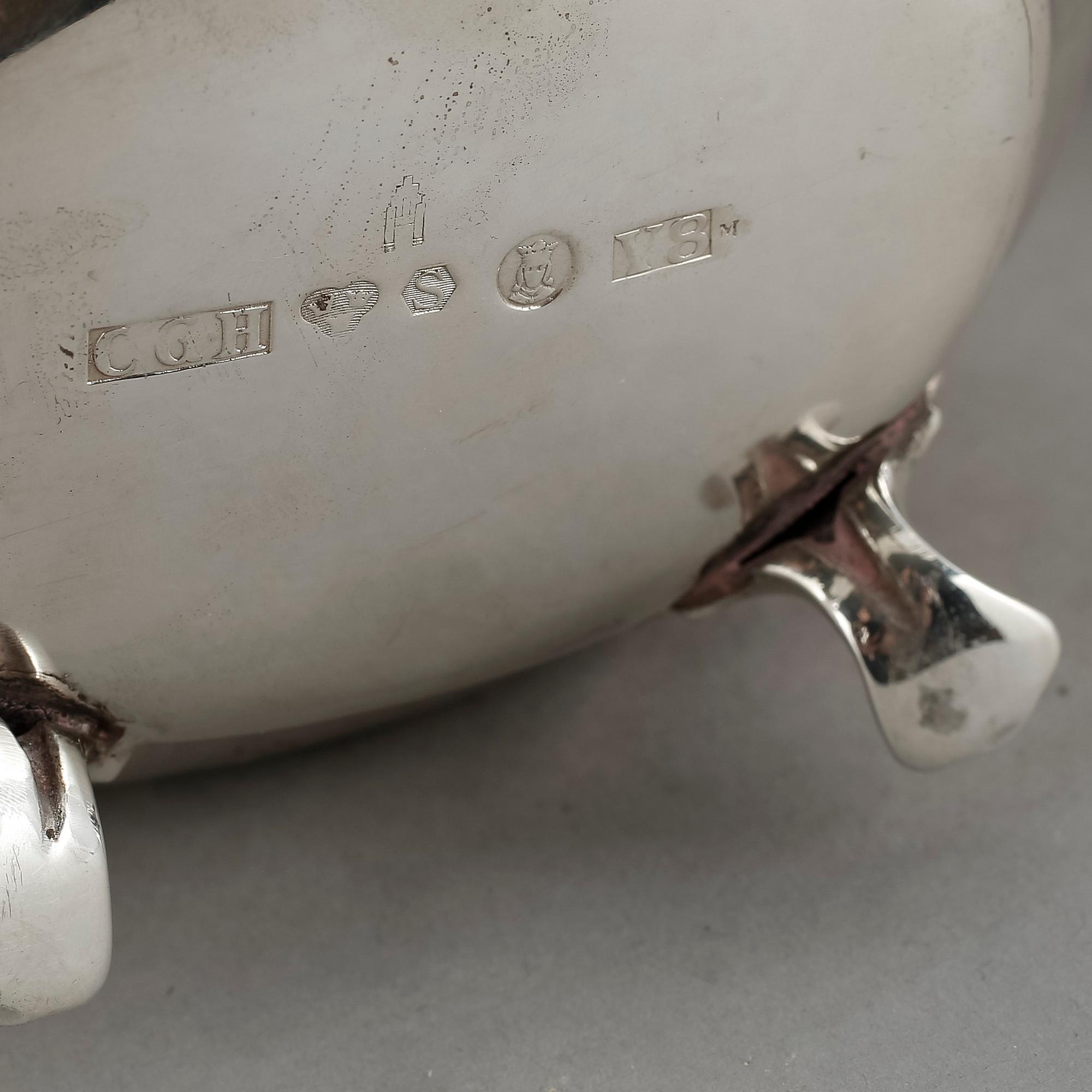 KAFFE-OCH TESERVIS, 4 delar, Silver, C G Hallbergs Guldsmedsaktiebolaget GAB, 1947. Total vikt ca 2118 gram.