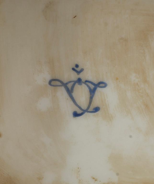 URNOR, ett par, porslin, empirestil, Sevres-liknande märke, 18/1900-tal.