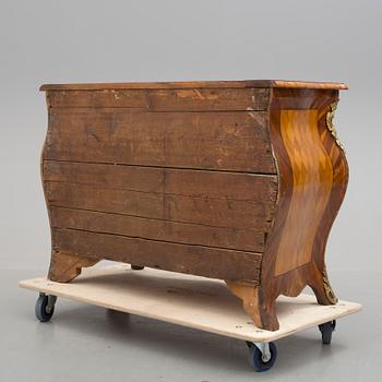 BYRÅ, rokoko, 1700-tal.