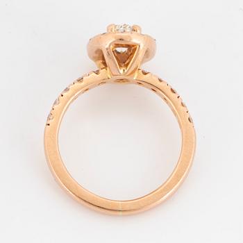 18K rose gold and 1 oval diamond and round brilliant-cut diamonds.