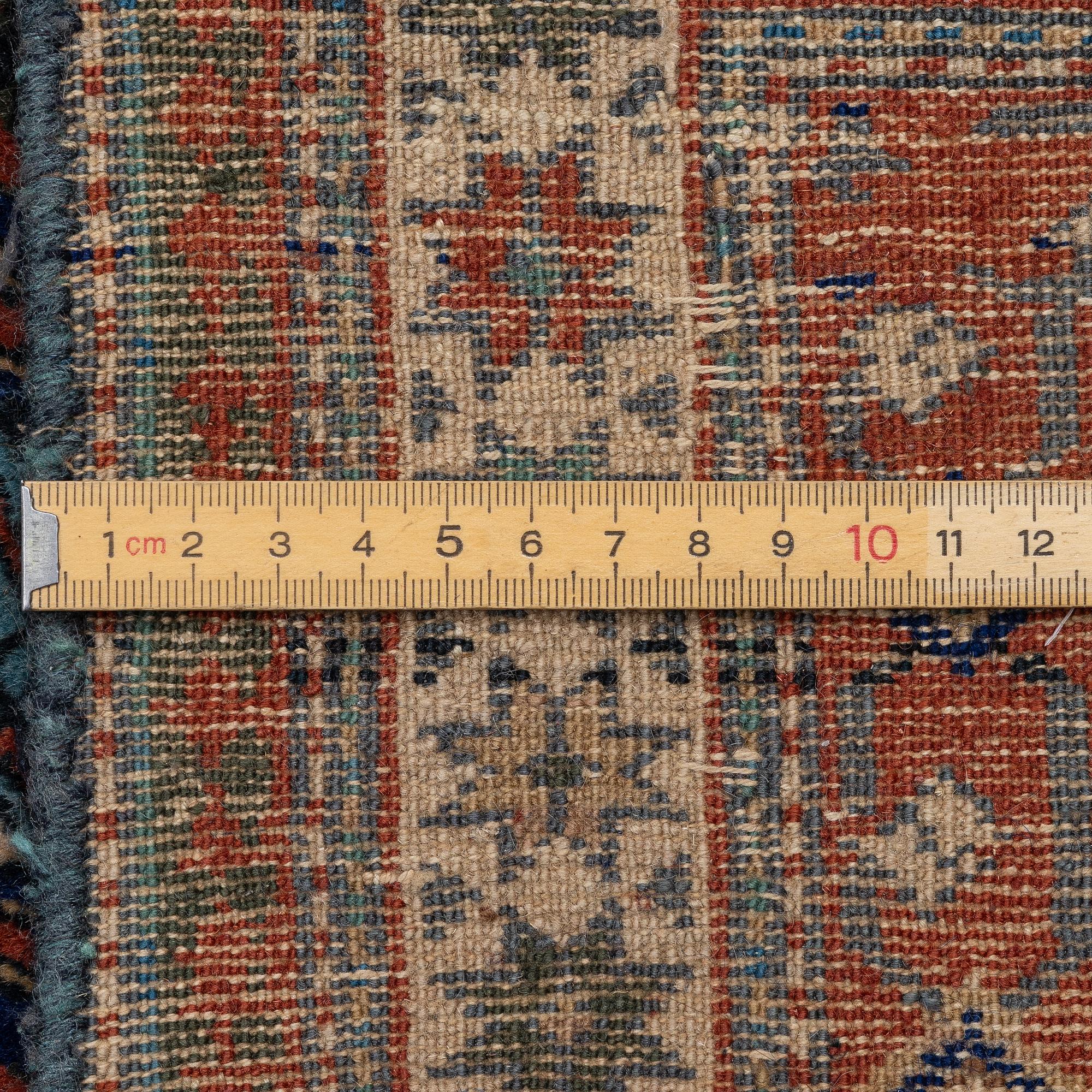 Carpet, northwest Persian, antique, approx. 165 x 120 cm.