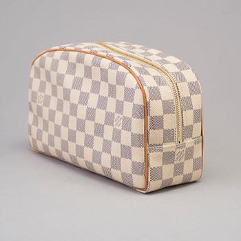 TOILET BAG, "Toiletry Bag" Louis Vuitton.