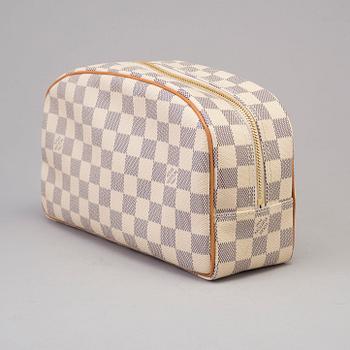 NECESSÄR, "Toiletry Bag" Louis Vuitton.