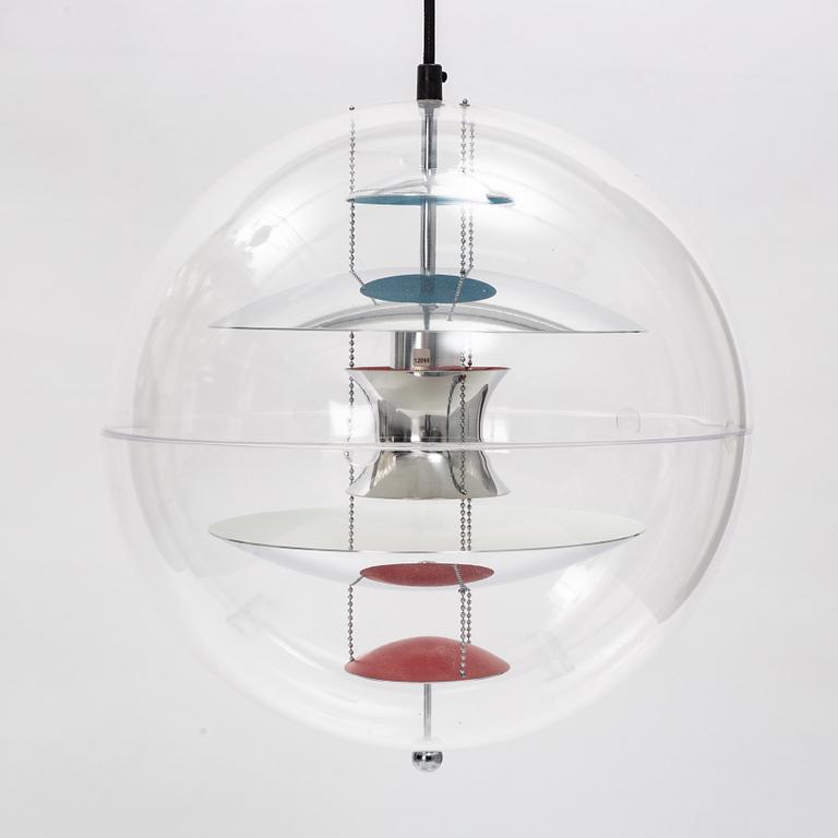 Verner Panton, taklampa, 'VP Globe', Frandsen Lighting A/S, Danmark, 2000-tal.