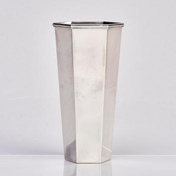 Wiwen Nilsson, vas, sterling silver, Lund 1943.