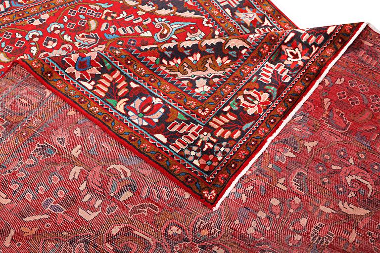 Matta, Lilihan, ca 333 x 225 cm.