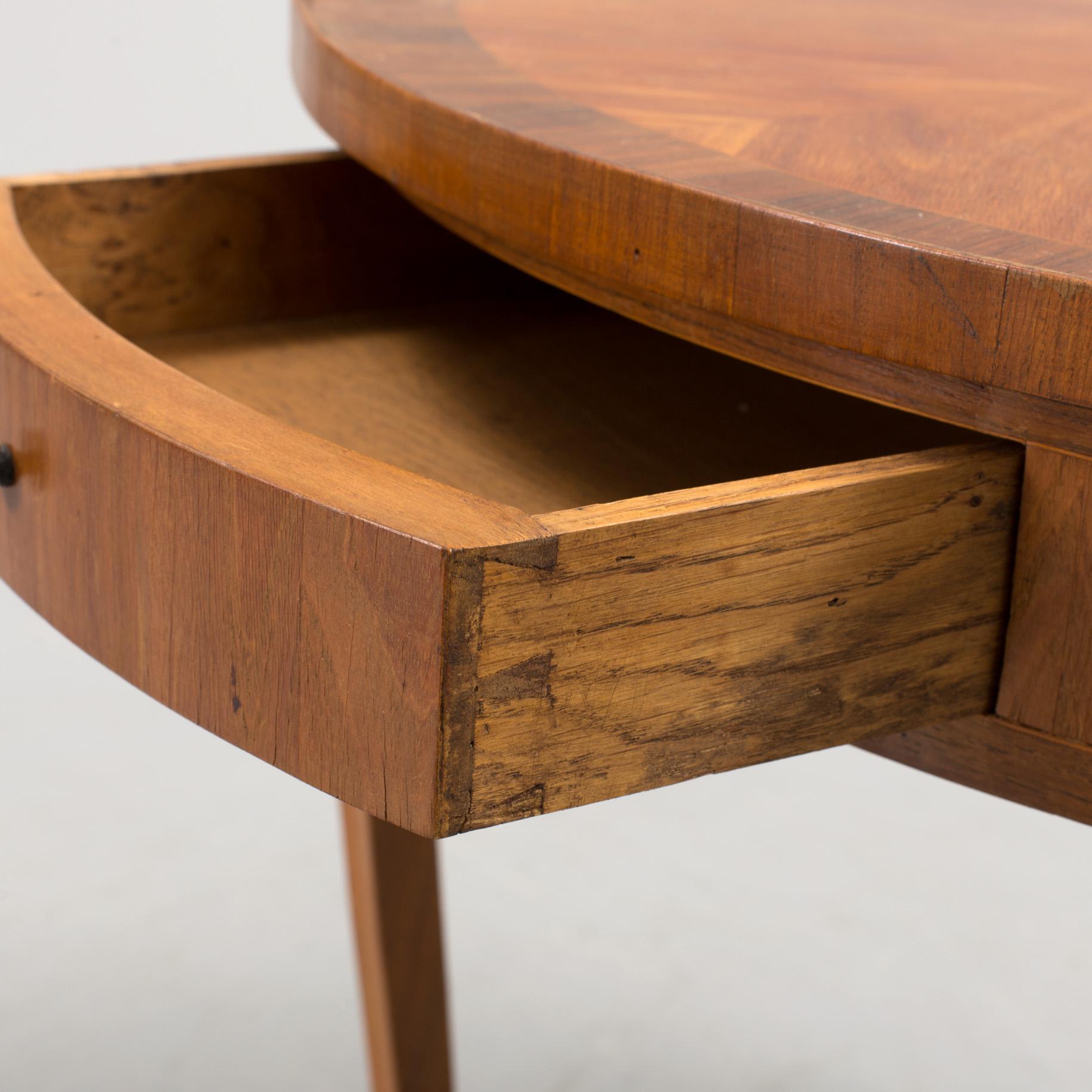 An early 20th century, 'Empire' style drawing room table.