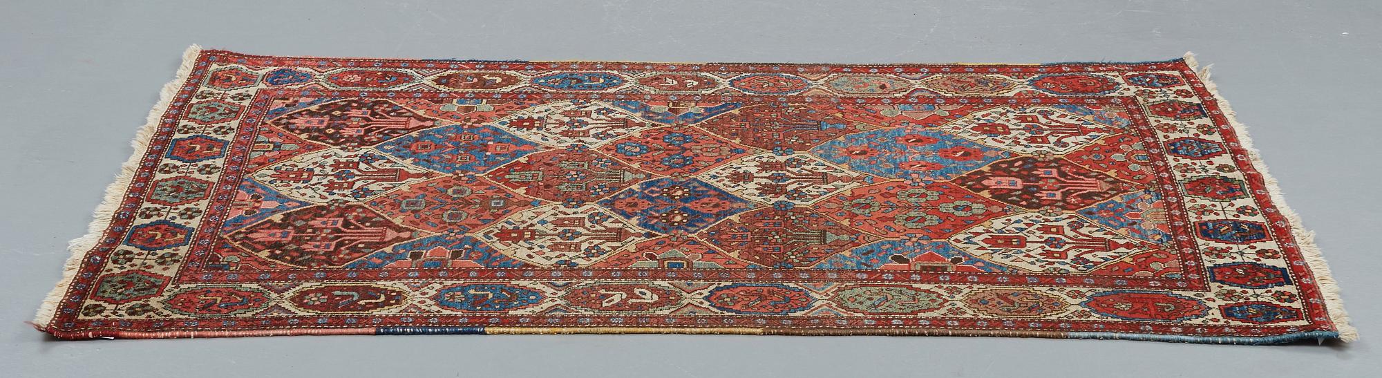 MATTA, old Bachtiari, ca 213,5 x 142-147,5 cm.