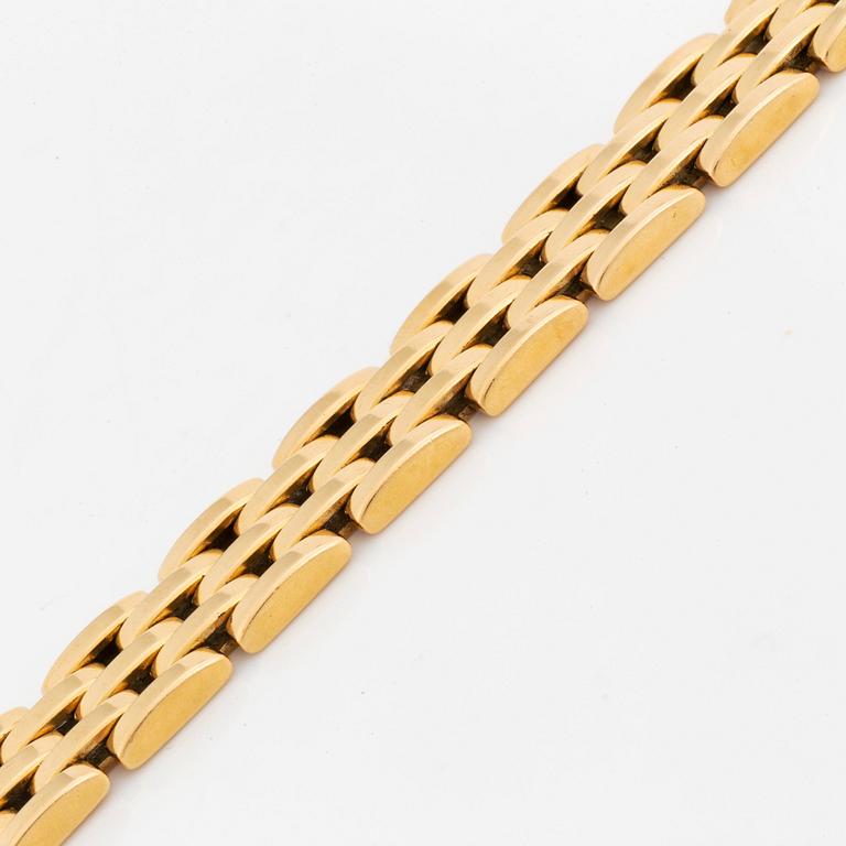 A Cartier "Maillon Panthère" 18K gold bracelet.