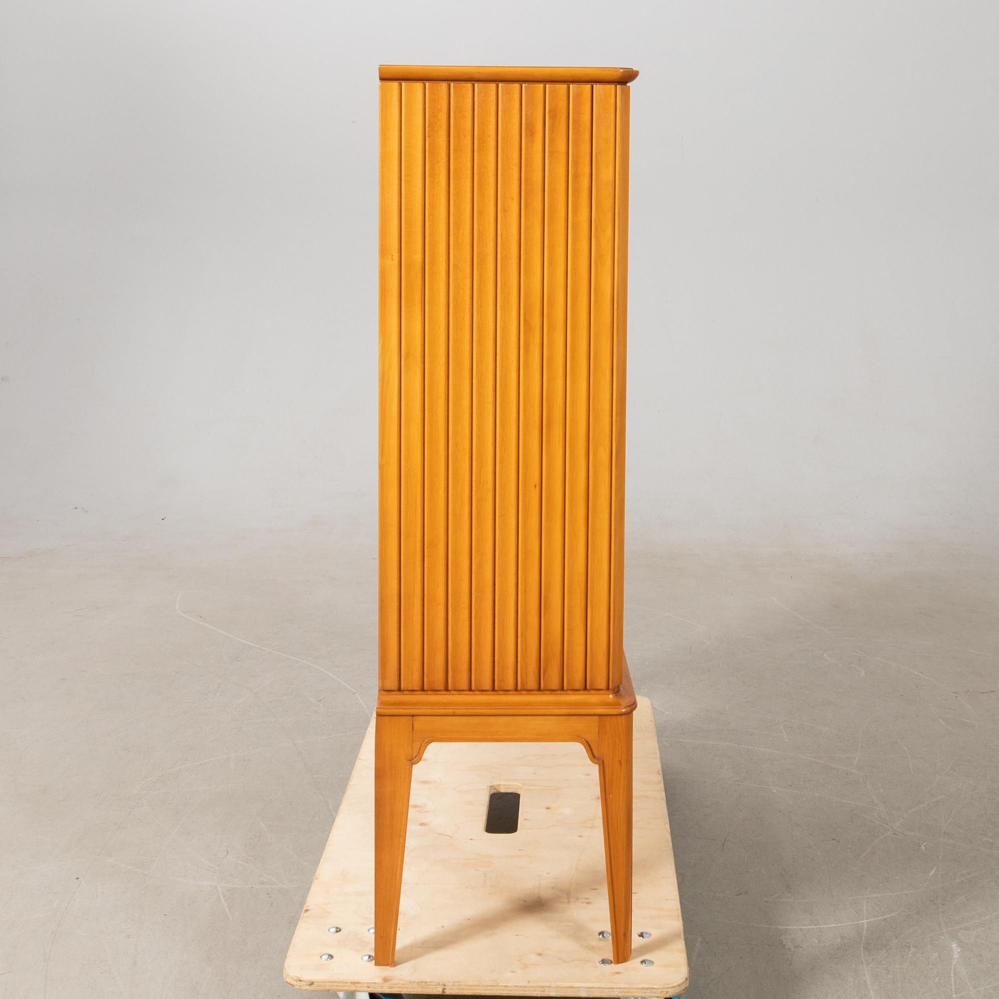 Cabinet/Serving cabinet, Swedish Modern, 1930s/1940s.