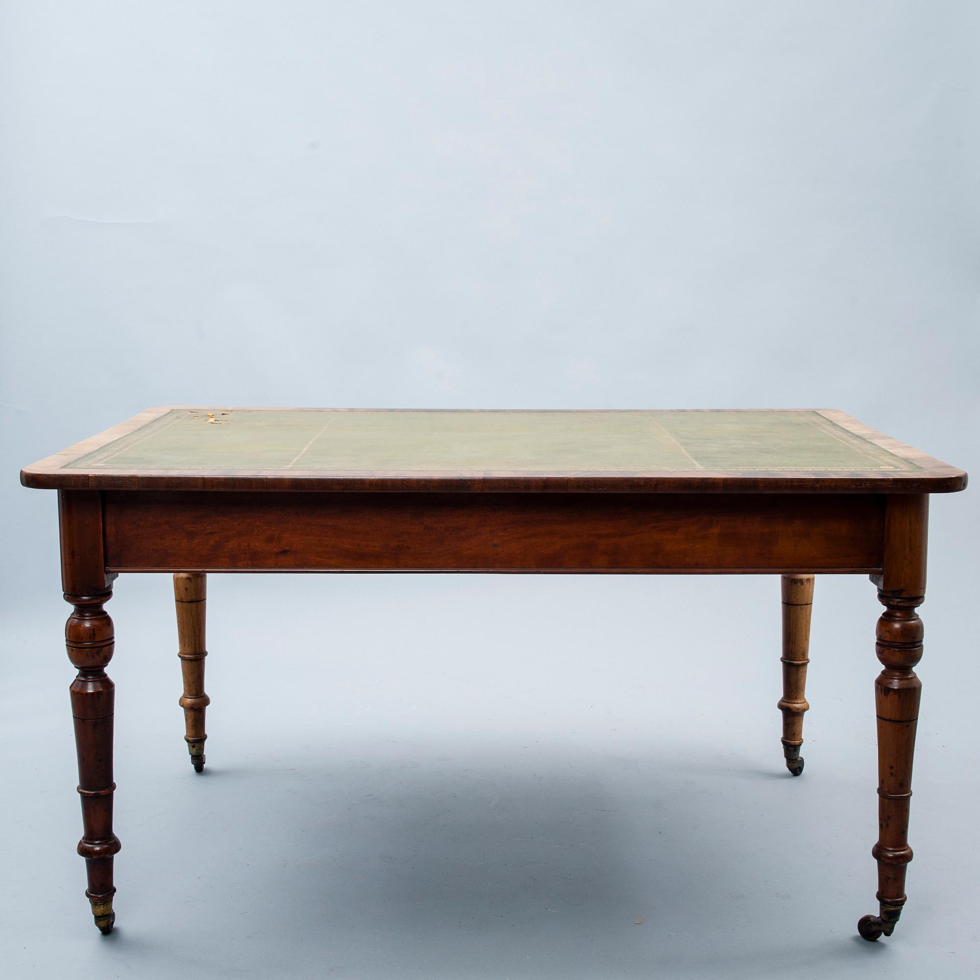 SKRIVBORD, England 1800-talets slut.