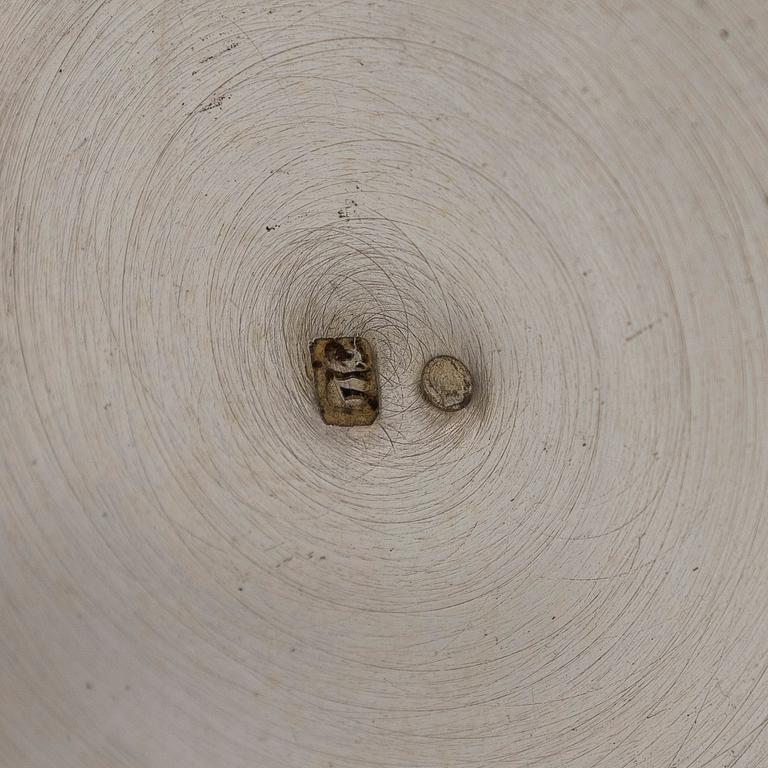 Bägare och saltkar med sked, silver, Ryssland.