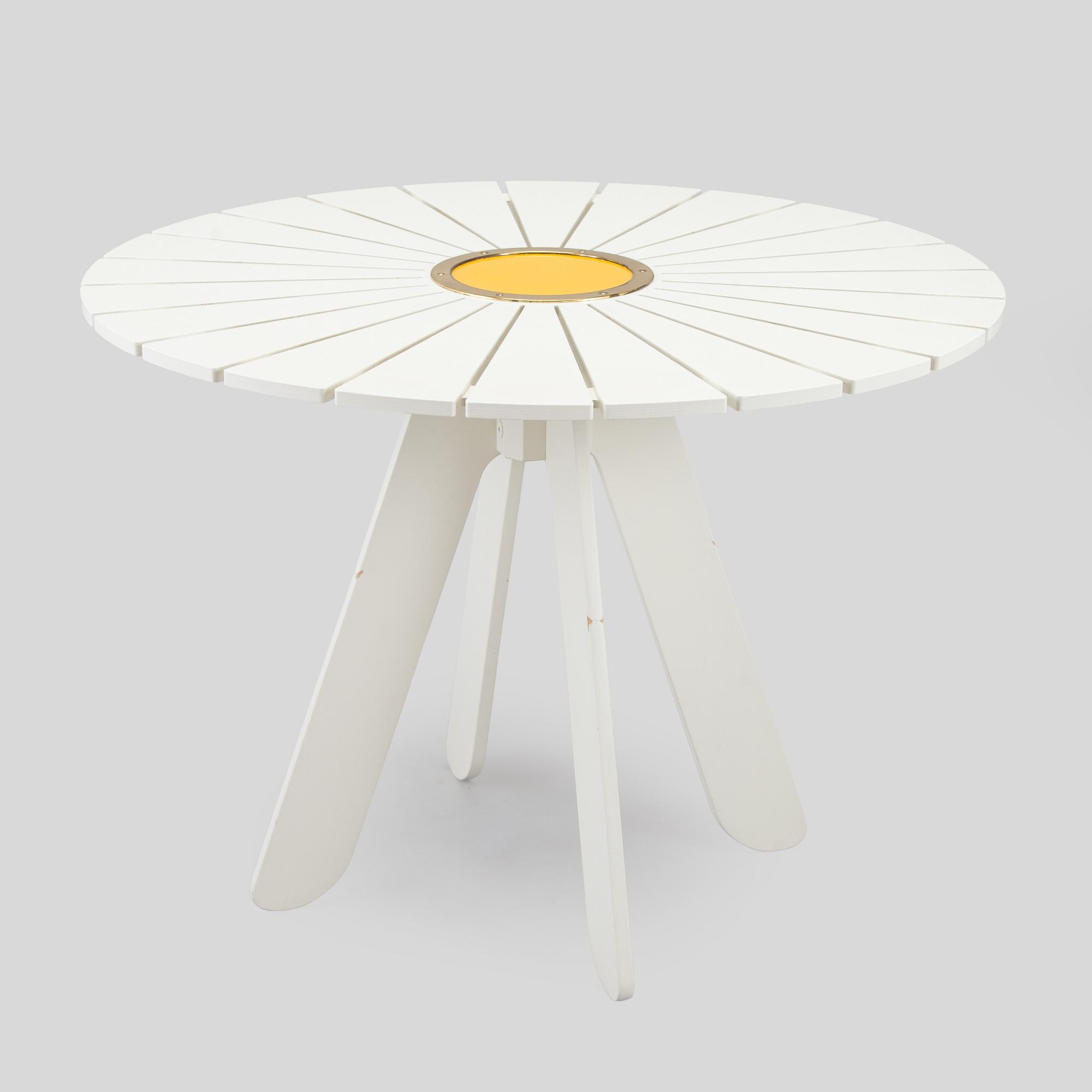 Alvar & Aino Aalto, trädgårdsmöblemang, 5 delar, "Aurinko"-serien, Artek, 2000-tal.