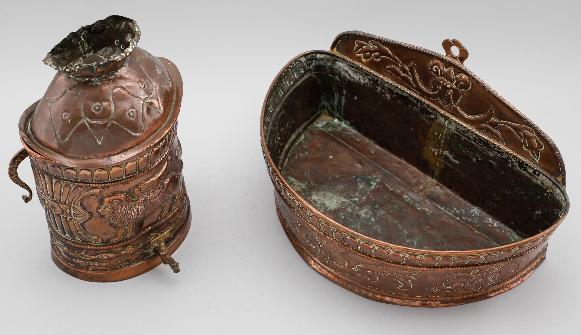 VATTENCISTERN, 2 delar, koppar, 1700-/1800-tal.