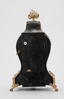 BORDSPENDYL, Louis XV stil, 1800-talets andra hälft.